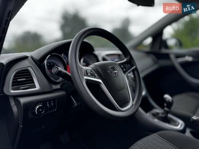 Черный Опель Астра, объемом двигателя 1.4 л и пробегом 158 тыс. км за 7400 $, фото 15 на Automoto.ua