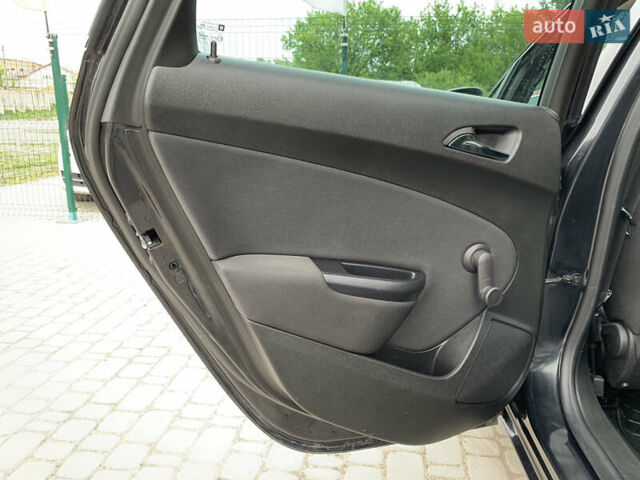 Черный Опель Астра, объемом двигателя 1.7 л и пробегом 234 тыс. км за 8599 $, фото 26 на Automoto.ua