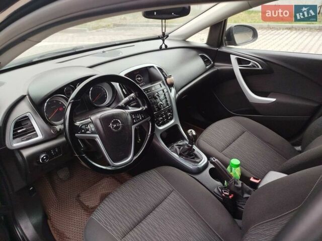 Черный Опель Астра, объемом двигателя 1.69 л и пробегом 222 тыс. км за 7300 $, фото 45 на Automoto.ua