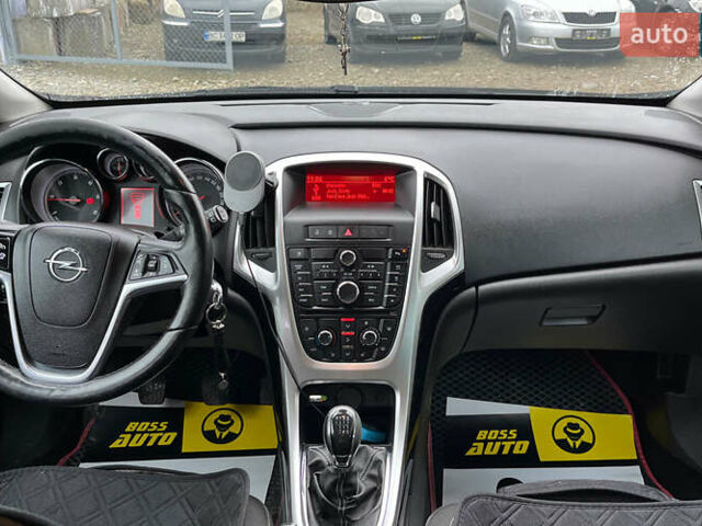 Черный Опель Астра, объемом двигателя 1.69 л и пробегом 285 тыс. км за 8700 $, фото 10 на Automoto.ua