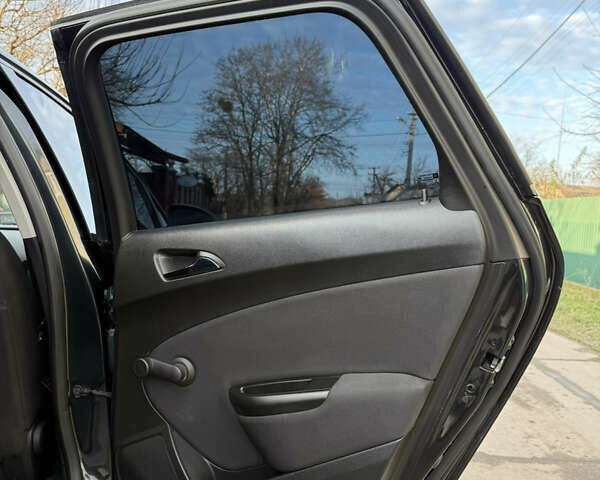 Черный Опель Астра, объемом двигателя 1.7 л и пробегом 258 тыс. км за 6999 $, фото 73 на Automoto.ua