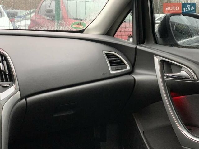 Черный Опель Астра, объемом двигателя 1.7 л и пробегом 326 тыс. км за 8655 $, фото 54 на Automoto.ua