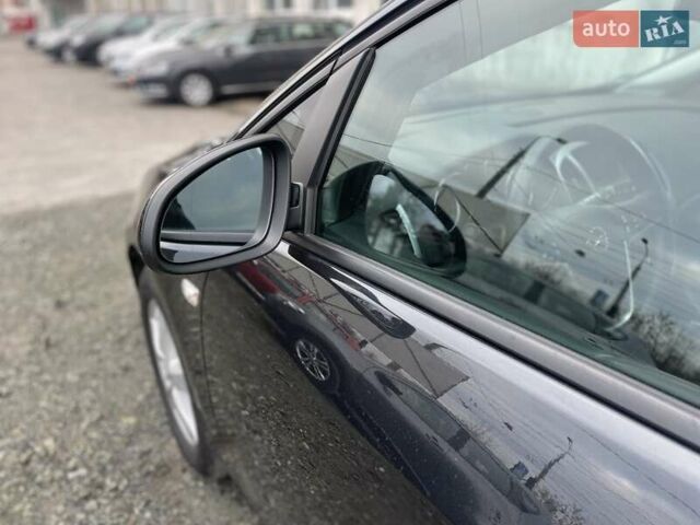 Черный Опель Астра, объемом двигателя 1.5 л и пробегом 197 тыс. км за 9400 $, фото 18 на Automoto.ua