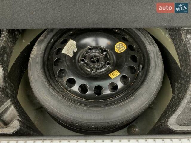 Черный Опель Астра, объемом двигателя 1.7 л и пробегом 326 тыс. км за 8655 $, фото 28 на Automoto.ua