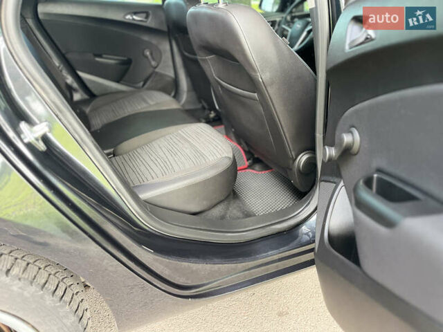 Черный Опель Астра, объемом двигателя 1.69 л и пробегом 254 тыс. км за 7600 $, фото 44 на Automoto.ua