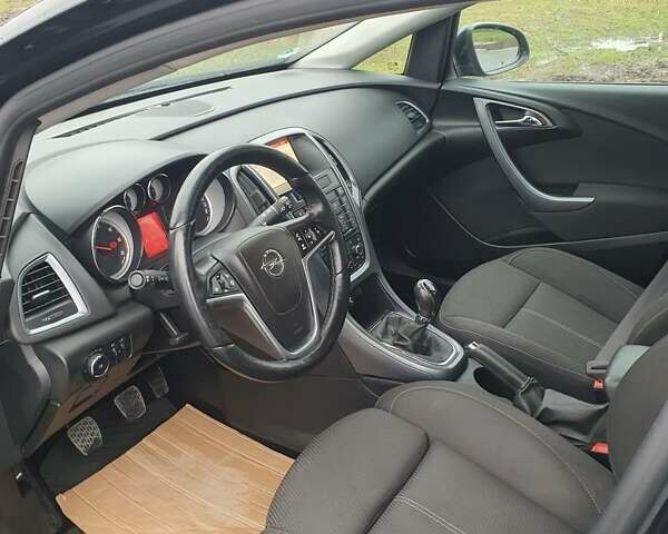 Черный Опель Астра, объемом двигателя 1.6 л и пробегом 251 тыс. км за 7600 $, фото 5 на Automoto.ua