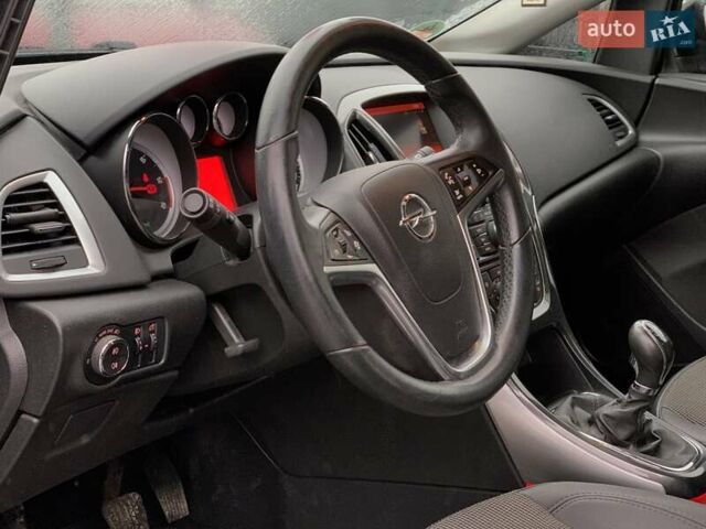 Черный Опель Астра, объемом двигателя 1.7 л и пробегом 326 тыс. км за 8655 $, фото 23 на Automoto.ua