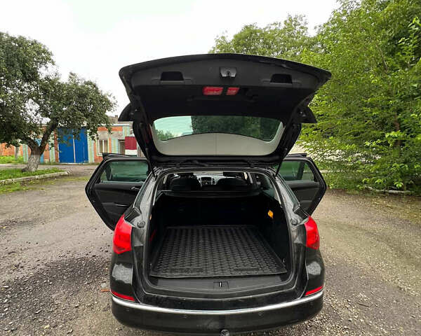 Опель Астра 2014 в Чемеровцах на Automoto.ua Черный Опель Астра, объемом двигателя 1.6 л и пробегом 220 тыс. км за 7300 $, фото 3 на Automoto.ua