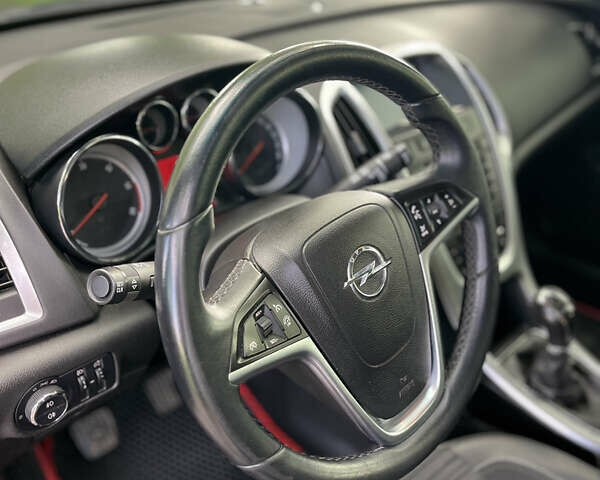 Черный Опель Астра, объемом двигателя 1.69 л и пробегом 254 тыс. км за 7600 $, фото 37 на Automoto.ua