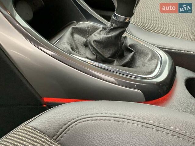 Черный Опель Астра, объемом двигателя 1.7 л и пробегом 326 тыс. км за 8655 $, фото 43 на Automoto.ua