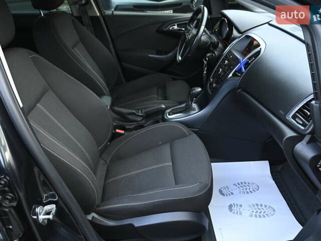 Чорний Опель Астра, об'ємом двигуна 1.96 л та пробігом 238 тис. км за 8400 $, фото 29 на Automoto.ua