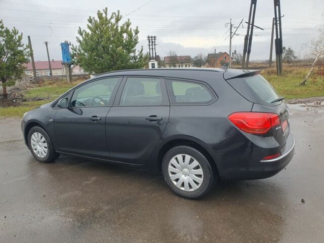 Черный Опель Астра, объемом двигателя 1.6 л и пробегом 251 тыс. км за 7500 $, фото 5 на Automoto.ua