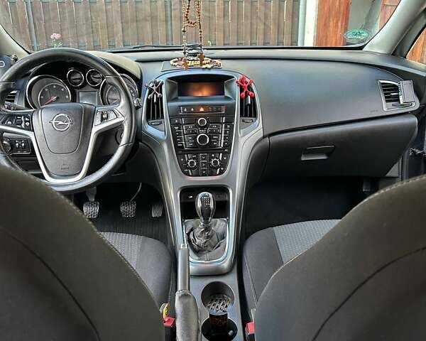 Чорний Опель Астра, об'ємом двигуна 1.7 л та пробігом 252 тис. км за 8000 $, фото 16 на Automoto.ua