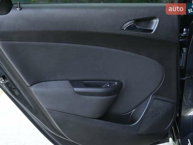 Опель Астра 2014 у Бердичеве на Automoto.ua Чорний Опель Астра, об'ємом двигуна 1.96 л та пробігом 238 тис. км за 8700 $, фото 21 на Automoto.ua