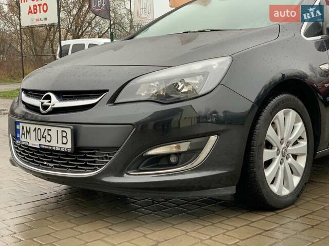 Черный Опель Астра, объемом двигателя 1.7 л и пробегом 326 тыс. км за 8655 $, фото 10 на Automoto.ua