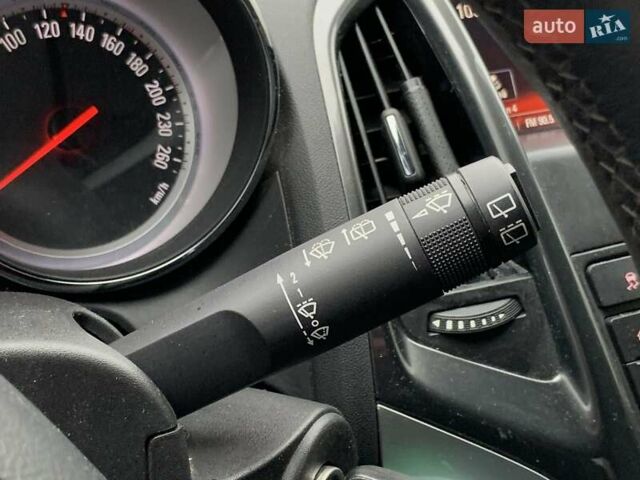 Черный Опель Астра, объемом двигателя 1.7 л и пробегом 326 тыс. км за 8655 $, фото 47 на Automoto.ua