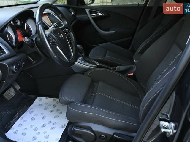 Опель Астра 2014 у Бердичеве на Automoto.ua Чорний Опель Астра, об'ємом двигуна 1.96 л та пробігом 238 тис. км за 8700 $, фото 12 на Automoto.ua