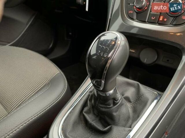 Черный Опель Астра, объемом двигателя 1.7 л и пробегом 326 тыс. км за 8655 $, фото 35 на Automoto.ua