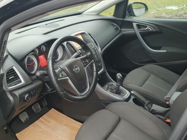 Черный Опель Астра, объемом двигателя 1.6 л и пробегом 251 тыс. км за 7500 $, фото 19 на Automoto.ua