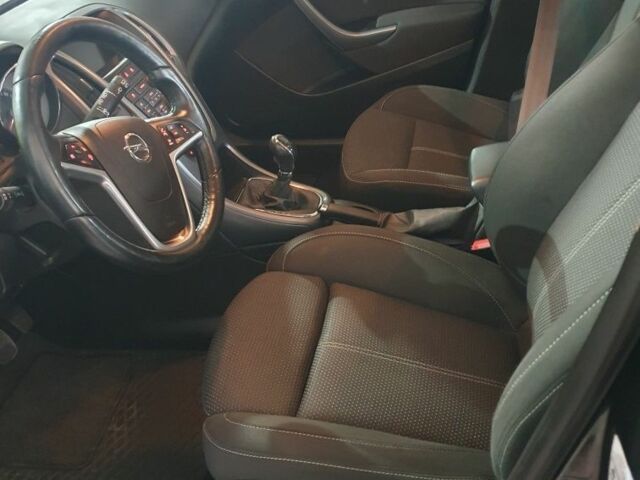 Черный Опель Астра, объемом двигателя 1.6 л и пробегом 251 тыс. км за 7500 $, фото 15 на Automoto.ua