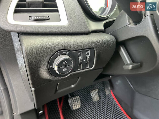 Черный Опель Астра, объемом двигателя 1.69 л и пробегом 254 тыс. км за 7600 $, фото 24 на Automoto.ua