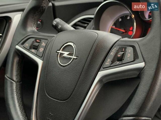 Черный Опель Астра, объемом двигателя 1.7 л и пробегом 326 тыс. км за 8655 $, фото 40 на Automoto.ua