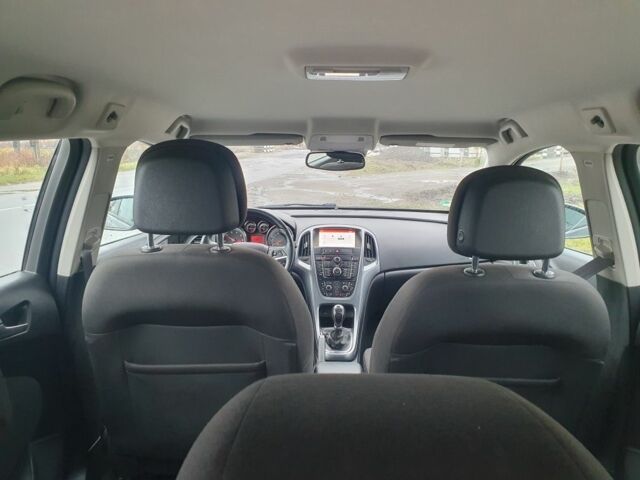 Черный Опель Астра, объемом двигателя 1.6 л и пробегом 251 тыс. км за 7500 $, фото 23 на Automoto.ua