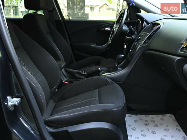 Опель Астра 2014 у Бердичеве на Automoto.ua Чорний Опель Астра, об'ємом двигуна 1.96 л та пробігом 238 тис. км за 8700 $, фото 28 на Automoto.ua