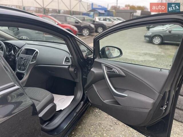 Черный Опель Астра, объемом двигателя 1.5 л и пробегом 197 тыс. км за 9400 $, фото 42 на Automoto.ua