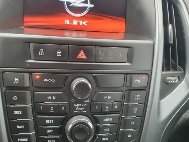 Черный Опель Астра, объемом двигателя 1.6 л и пробегом 251 тыс. км за 7500 $, фото 6 на Automoto.ua