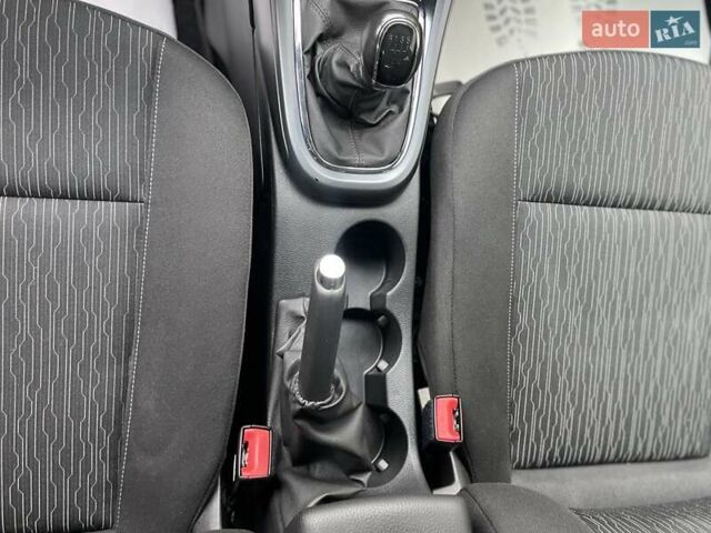 Черный Опель Астра, объемом двигателя 1.5 л и пробегом 197 тыс. км за 9400 $, фото 33 на Automoto.ua