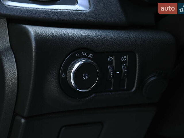 Опель Астра 2014 у Бердичеве на Automoto.ua Чорний Опель Астра, об'ємом двигуна 1.96 л та пробігом 238 тис. км за 8700 $, фото 13 на Automoto.ua