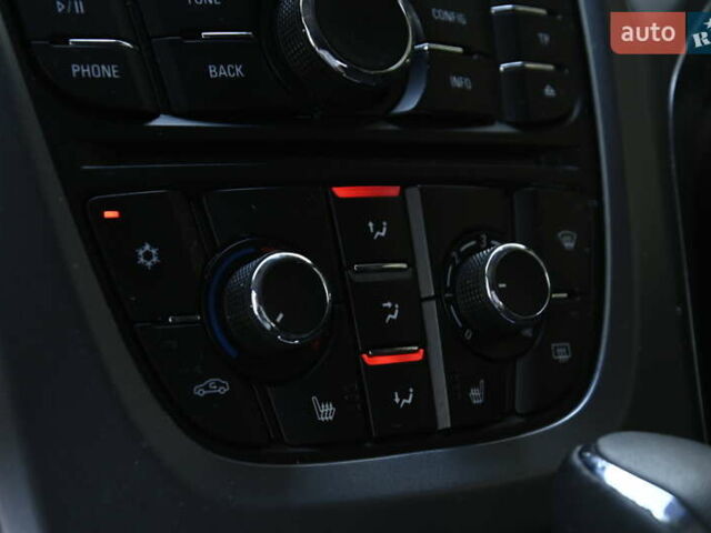 Опель Астра 2014 у Бердичеве на Automoto.ua Чорний Опель Астра, об'ємом двигуна 1.96 л та пробігом 238 тис. км за 8700 $, фото 19 на Automoto.ua