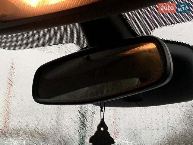 Черный Опель Астра, объемом двигателя 1.7 л и пробегом 326 тыс. км за 8655 $, фото 39 на Automoto.ua