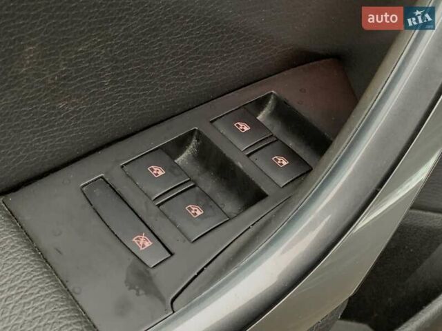 Черный Опель Астра, объемом двигателя 1.7 л и пробегом 326 тыс. км за 8655 $, фото 41 на Automoto.ua