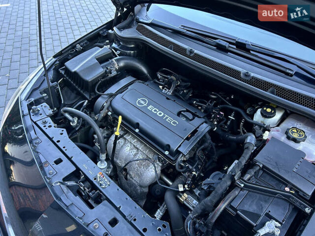 Черный Опель Астра, объемом двигателя 1.6 л и пробегом 192 тыс. км за 9199 $, фото 75 на Automoto.ua