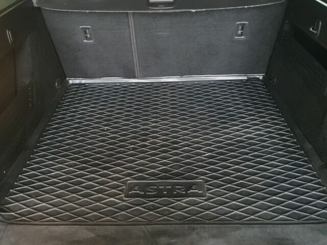 Черный Опель Астра, объемом двигателя 1.6 л и пробегом 251 тыс. км за 7500 $, фото 17 на Automoto.ua