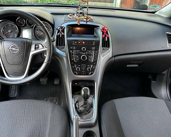 Чорний Опель Астра, об'ємом двигуна 1.7 л та пробігом 252 тис. км за 8000 $, фото 17 на Automoto.ua