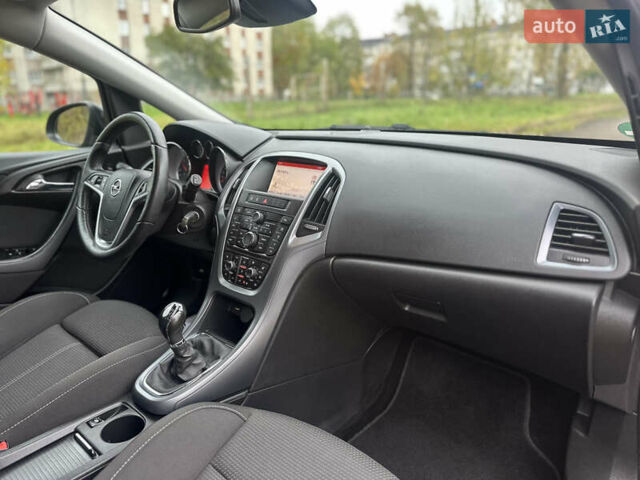 Черный Опель Астра, объемом двигателя 1.6 л и пробегом 205 тыс. км за 8290 $, фото 64 на Automoto.ua