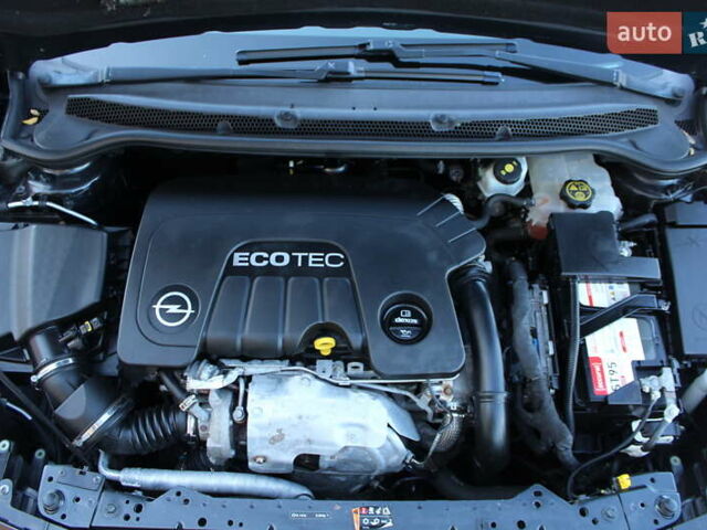 Черный Опель Астра, объемом двигателя 1.6 л и пробегом 205 тыс. км за 8290 $, фото 108 на Automoto.ua