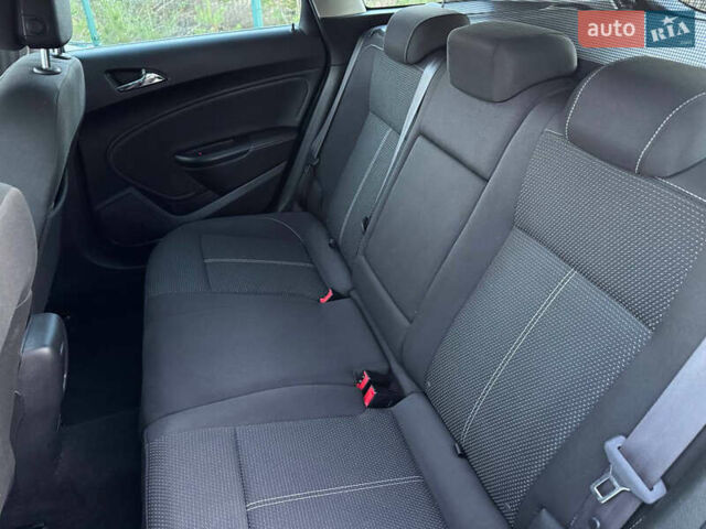 Опель Астра 2015 у Дрогобичі на Automoto.ua Чорний Опель Астра, об'ємом двигуна 1.6 л та пробігом 196 тис. км за 8550 $, фото 64 на Automoto.ua