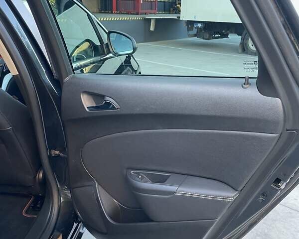 Черный Опель Астра, объемом двигателя 1.6 л и пробегом 292 тыс. км за 8950 $, фото 24 на Automoto.ua