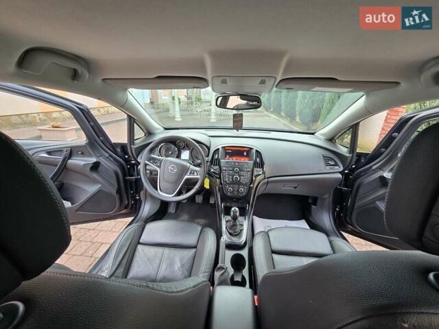Черный Опель Астра, объемом двигателя 1.6 л и пробегом 183 тыс. км за 8850 $, фото 55 на Automoto.ua