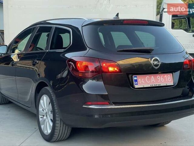 Черный Опель Астра, объемом двигателя 1.6 л и пробегом 292 тыс. км за 8950 $, фото 4 на Automoto.ua