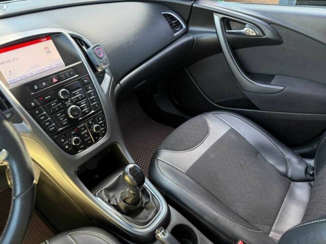 Черный Опель Астра, объемом двигателя 1.6 л и пробегом 216 тыс. км за 7800 $, фото 14 на Automoto.ua