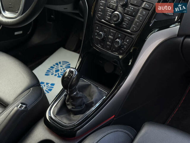Черный Опель Астра, объемом двигателя 1.6 л и пробегом 292 тыс. км за 9300 $, фото 9 на Automoto.ua
