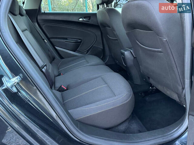 Опель Астра 2015 у Дрогобичі на Automoto.ua Чорний Опель Астра, об'ємом двигуна 1.6 л та пробігом 196 тис. км за 8550 $, фото 69 на Automoto.ua