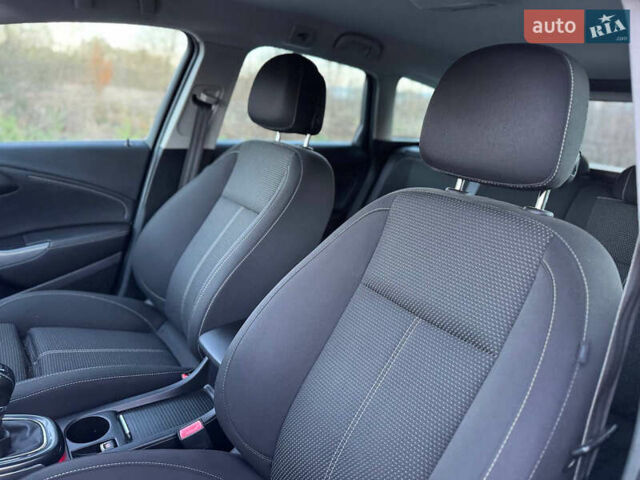 Опель Астра 2015 у Дрогобичі на Automoto.ua Чорний Опель Астра, об'ємом двигуна 1.6 л та пробігом 196 тис. км за 8550 $, фото 54 на Automoto.ua