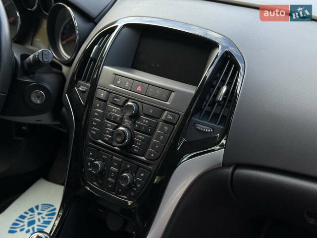 Черный Опель Астра, объемом двигателя 1.6 л и пробегом 292 тыс. км за 9300 $, фото 8 на Automoto.ua