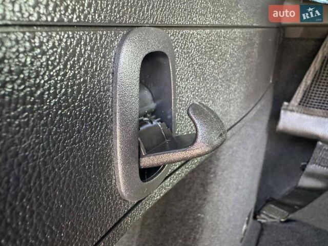 Чорний Опель Астра, об'ємом двигуна 1.6 л та пробігом 206 тис. км за 8950 $, фото 148 на Automoto.ua